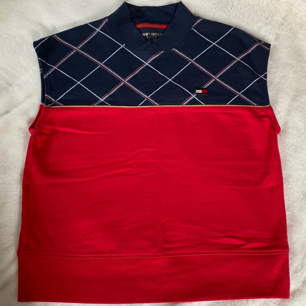 Sleeveless sweater